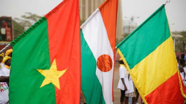 إيكواس: اجتماع طارئ لمناقشة الأوضاع في السنغال وخروج النيجر ومالي وبوركينا فاسو من الكتلة