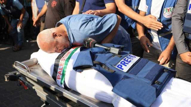 مقتل صحافيين بقصف إسرائيلي في غزة أحدهما نجل وائل الدحدوح والآخر متعاون مع وكالة الأنباء الفرنسية