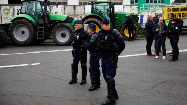 توقيف نحو مئة مزارع في فرنسا على خلفية احتجاجاتهم والمفوضية الأوروبية تقدم تنازلات