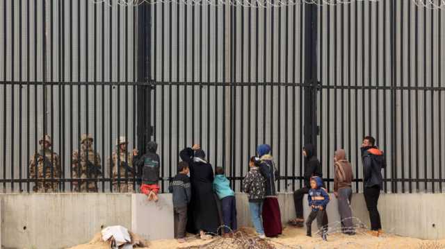 ????مباشر: تزايد القلق بشأن وضع مستشفى ناصر جنوب غزة ومصر تنفي مزاعم مشاركتها في تهجير الفلسطينيين إلى سيناء