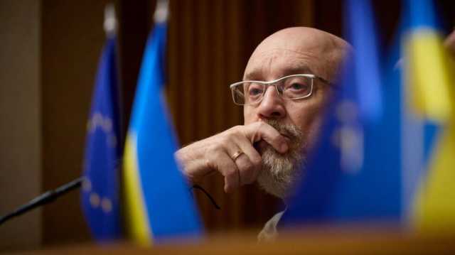 أوكرانيا: زيلينسكي يعين السياسي أوميروف وزيرا للدفاع خلفا لريزنيكوف ويطلب من البرلمان دعم قراره