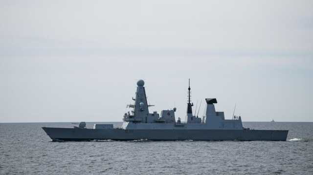 بريطانيا تنشر سفينتين حربيتين وطائرات في شرق المتوسط لـدعم إسرائيل وضمان الردع