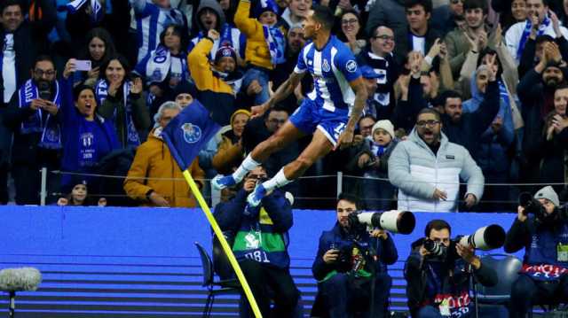 دوري الأبطال: بورتو يهزم أرسنال في الوقت القاتل ونابولي يفرض التعادل على برشلونة