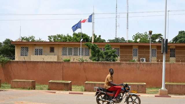 فرنسا تقرر إغلاق سفارتها في النيجر بسبب عدم قدرتها على تأدية مهامها