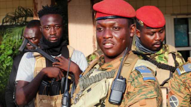 بوركينا فاسو: سقوط عشرات القتلى في هجوم كبير على مسجد شمال البلاد