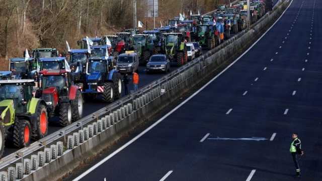 فرنسا: نقابة المزارعين تقرر مواصلة التعبئة بالرغم من الاستجابة الحكومية لبعض مطالبهم