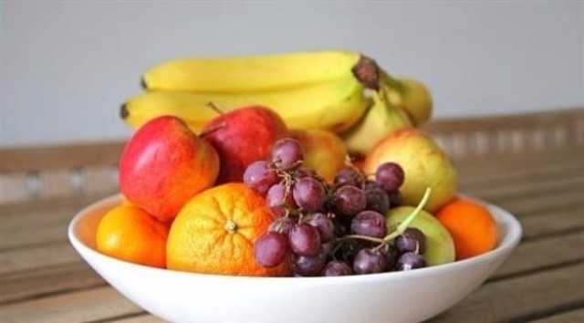 دراسة فنلندية تربط بين تناول الفواكه والخضروات وجودة النوم