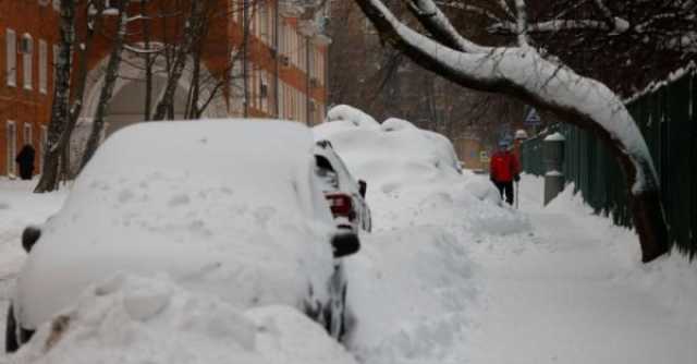 موسكو تشهد واحدة من أكبر موجات الثلوج منذ عقود
