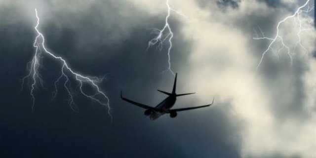 عاصفة عنيفة تتسبب في إلغاء عشرات الرحلات بمطار فرانكفورت الألماني