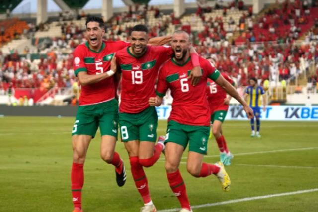 المنتخب المغربي يضمن التأهل إلى ثمن نهائي كأس إفريقيا