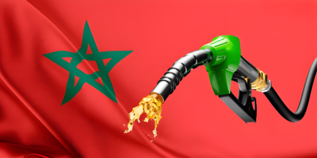 برميل النفط ينزل إلى ما دون 90 دولار ومحطات الوقود المغربية في عالم آخر