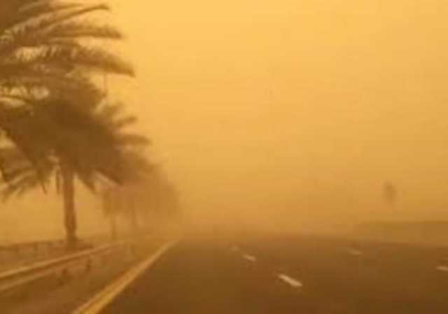 نشرة إنذارية: رياح عاصفية قوية مع تناثر الغبار غدا الجمعة بهذه المناطق