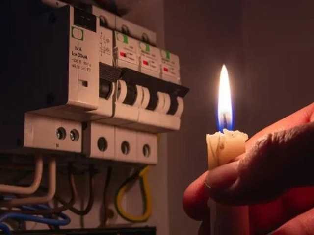 قطع الكهرباء على قرية جبلية بإقليم وزان ينغّص حياة الساكنة