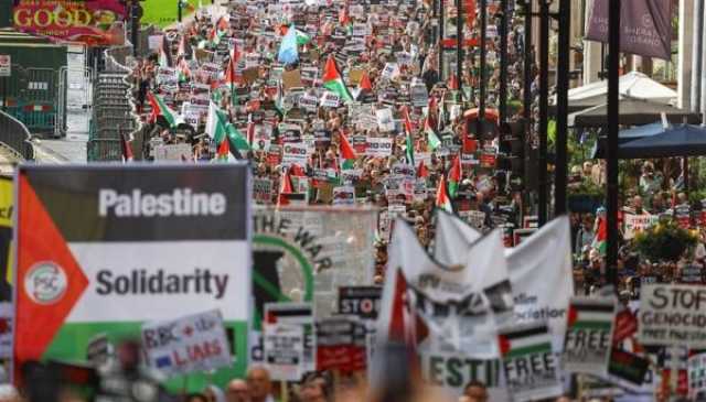 بالفيديو..مظاهرة ضخمة في بريطانيا تضامنا مع الشعب الفلسطيني