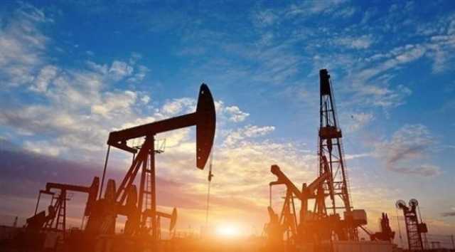 مواصلة خفض السعودية وروسيا إنتاج النفط سيزيد من ارتفاع أسعار المحروقات