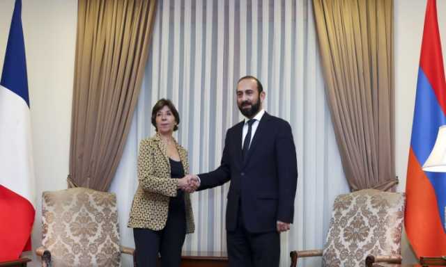 فرنسا توافق على عقد لإمداد أرمينيا بالسلاح والعتاد العسكري