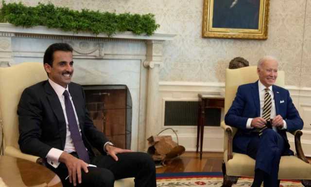 أمير قطر والرئيس الأمريكي يستعرضان تطورات تنفيذ هدنة إسرائيل وحماس 