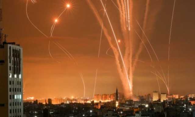 القسام تقصف القدس المحتلة برشقة صاروخية (فيديو)
