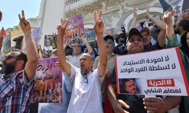 هستيريا الاعتقالات في تونس!