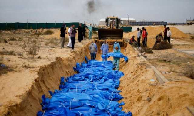 الأورومتوسطي يقدم وثائق لجنوب أفريقيا بأبرز المقابر الجماعية في غزة