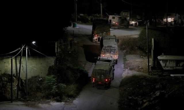 الاحتلال يقتحم جنين ومدنا بالضفة الغربية ليلا.. جرف بنى تحتية وخرب ممتلكات (فيديو)