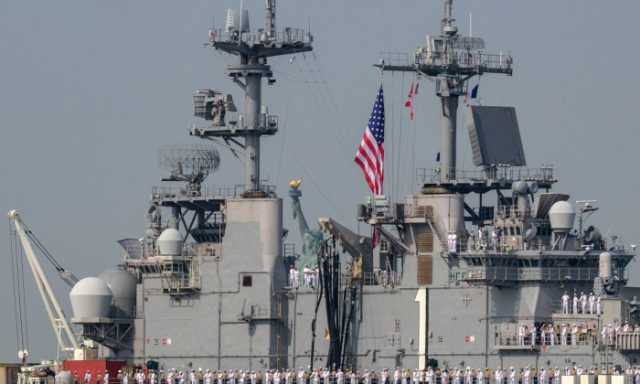 أمريكا تعلن شن ضربات ضد أهداف حوثية في البحر الأحمر