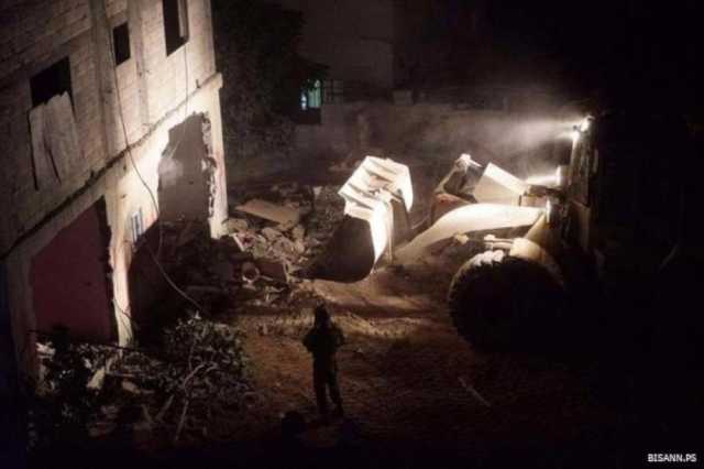 الاحتلال يهدم منزل الأسير أحمد دوابشة في دوما جنوب نابلس
