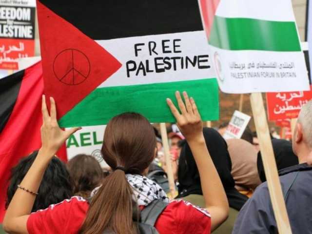 مسؤول أمريكي يقترح سحب تأشيرات الطلاب الأجانب المشاركين بمظاهرات فلسطين