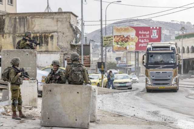 قوات الاحتلال تغلق حاجز زعترة ومداخل حوارة