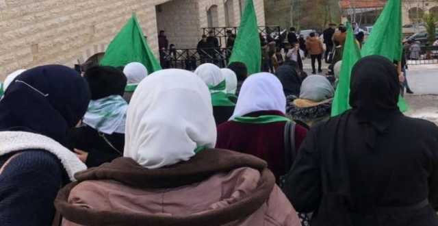 حماس تستنكر 'مسرحية تشويه' طالبات جامعة الخليل ودعت لفضحها