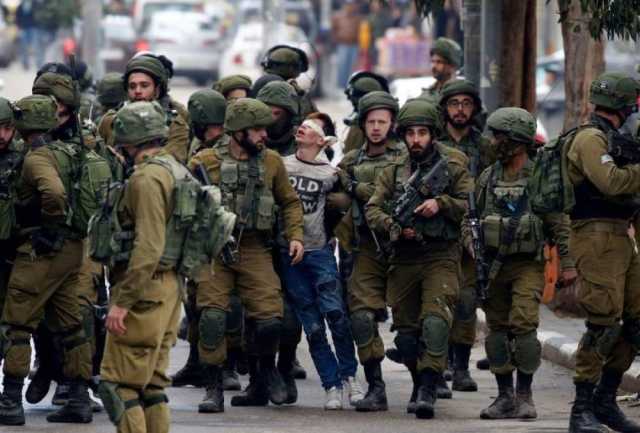 مركز فلسطين: الاحتلال يعتقل 19 قاصرًا إداريًا