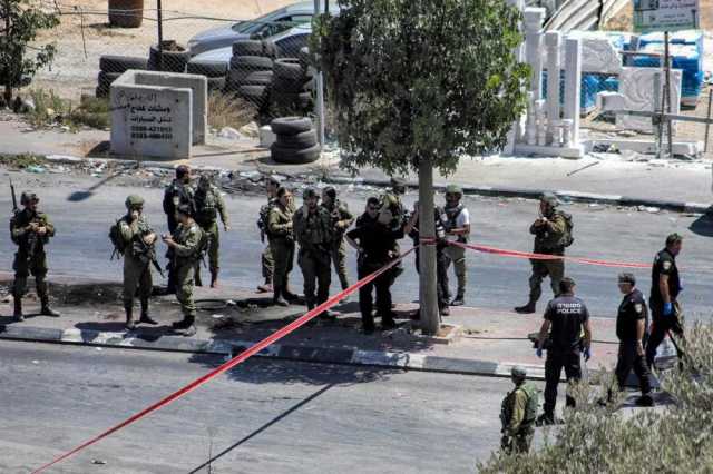 مصادر عبرية: اعتقال فلسطيني بحوزته عبوة ناسفة في رام الله