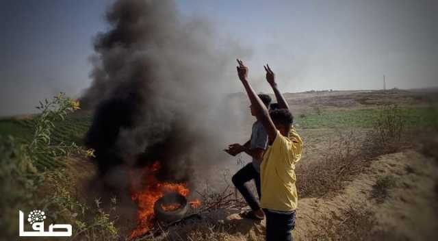 'الشباب الثائر' يعلق فعالياته على السياج الأمني شرقي غزة