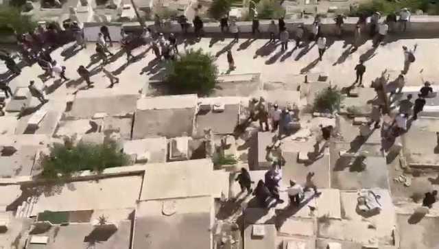 حماس: تدنيس مقبرة باب الرحمة عدوان جديد على الحرمات بالقدس