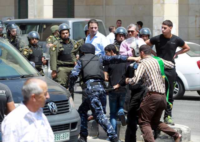 'حماس' تدعو السلطة لوقف ملاحقة المقاومة والإفراج عن المعتقلين