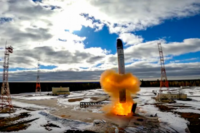 روسيا تفعّل صواريخ 'الشيطان'.. قادرة على الوصول لأي بقعة في الأرض