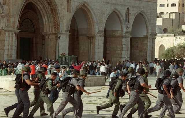 23 عامًا على 'هبة القدس والأقصى' في الداخل والمعركة ضدهما تشتدّ