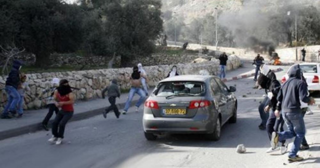الاحتلال يغلق حوارة بعد إصابة مستوطنين رشقًا بالحجارة