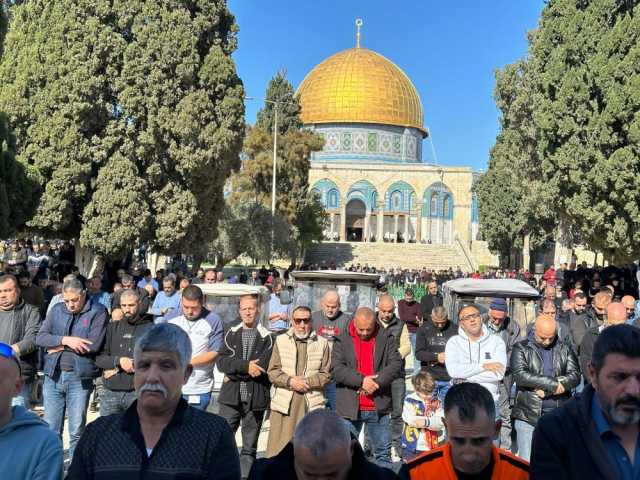 15 ألفًا يؤدون صلاة الجمعة في المسجد الأقصى رغم تضييقات الاحتلال