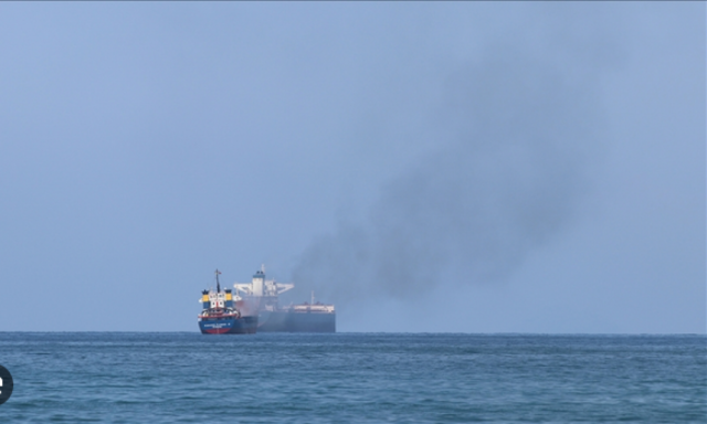 القوات اليمنية تستهدف سفينة في البحر الأحمر وباب المندب