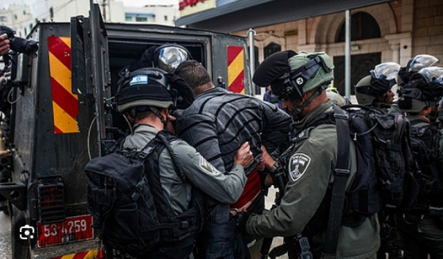 الاحتلال يعتقل مواطنًا بعد إصابته في أبو ديس جنوب شرق القدس