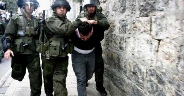 الاحتلال يصيب شابًا ويعتقل آخر في نابلس