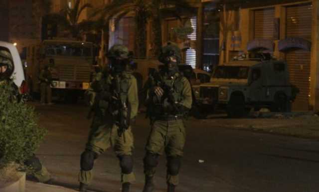 قوات الاحتلال تعتقل شابًا بعد إطلاق النار عليه في جنين