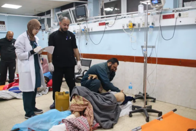 الصحة بغزة تحذر من توقف المستشفيات عن العمل خلال 48 ساعة