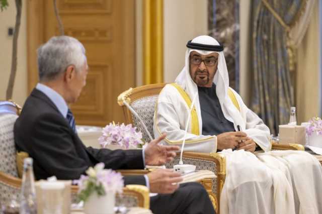 رئيس الدولة ورئيس وزراء سنغافورة يبحثان علاقات البلدين
