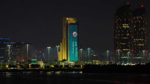“برج مبادلة” يحتفي بالإنجاز التاريخي لأبطال منتخب الجوجيتسو في الألعاب الآسيوية