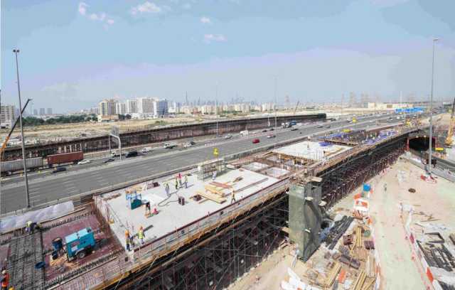 (طرق دبي) تنجز 50% من مشروع تطوير تقاطع شارع جرن السبخة مع شارع الشيخ محمد بن زايد