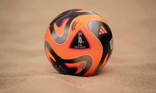 الفيفا يعلن عن كرة “مونديال الشاطئية” بالإمارات