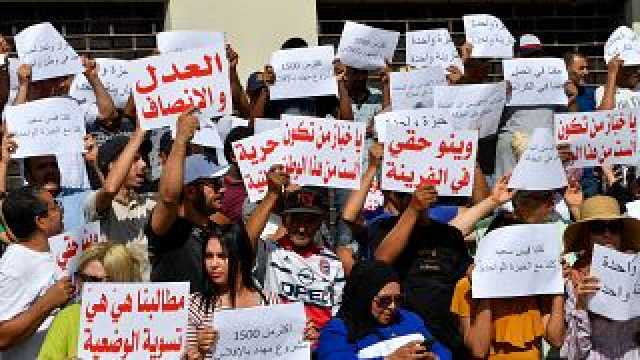 شاهد: اعتصام لأصحاب مخابز تونسية بعد منعهم من التزود بالطحين المدعوم