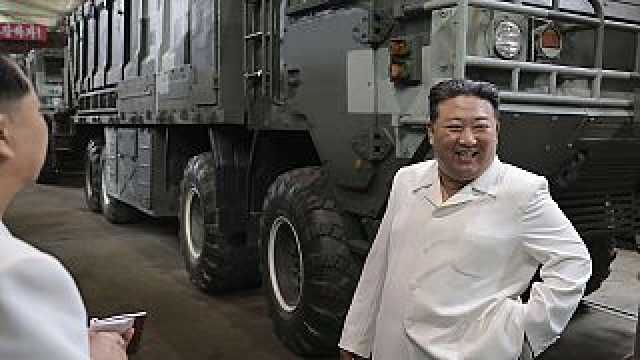 كيم يتفقد مصانع أسلحة في كوريا الشمالية ويدعو لتعزيز إنتاج الصواريخ